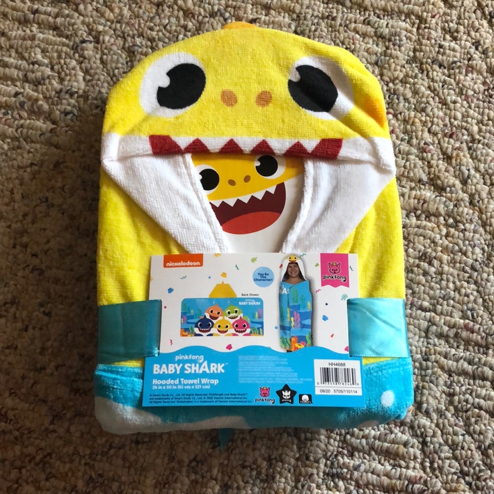 Baby shark beach towel